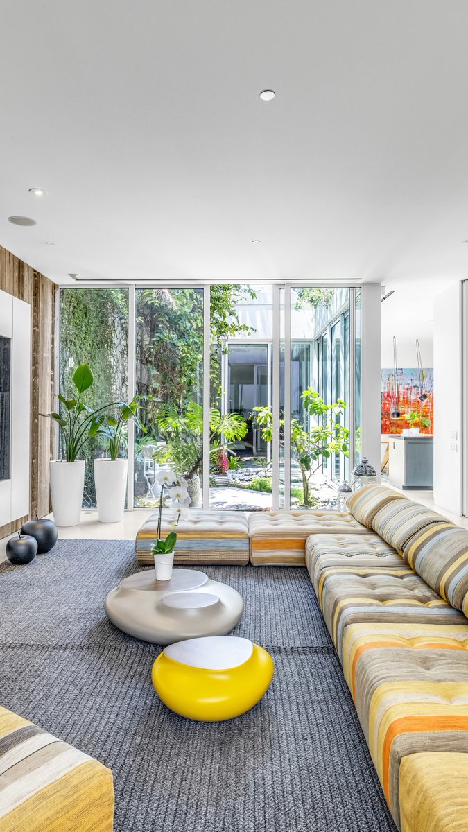 jerijenkins's tweet photo. Available for Sale or Rent.
Sleek secluded oasis in the very heart of South Beach 😍 Incredibly unique, a rare jewel in the perfect setting. 

1111 Lincoln Road # 111, Miami Beach

New Price: $2,350,000 -  Sale
            $15,000/mo - Rent https://t.co/F5b83uHKsW