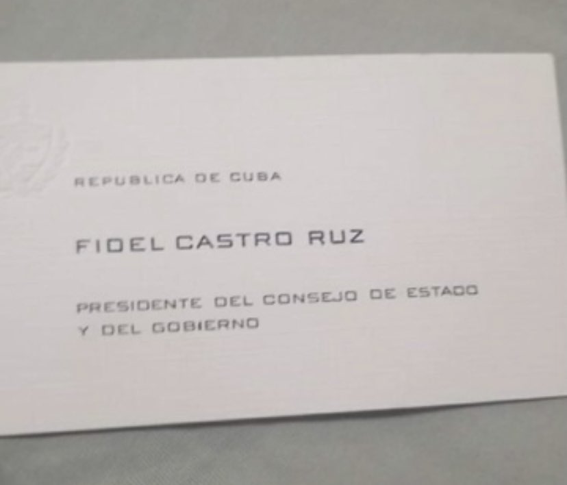 Contra el contenido de esta tarjeta, yo no me entiendo ni con mi madre que me dio la vida.

La historia nunca fue para cobardes.

#FidelPorSiempre