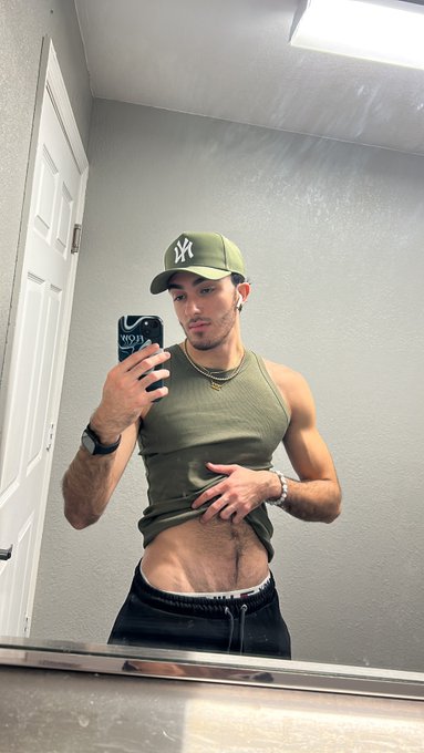 Good evening 🌿 https://t.co/9YYUPQjv3n