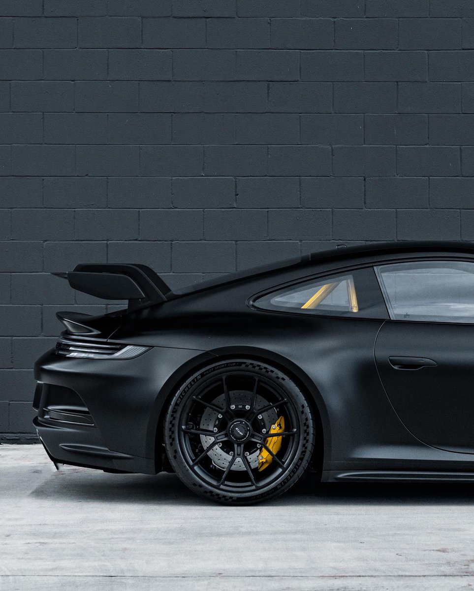 KFLETCH___'s tweet photo. “The Batman” spec. Here’s some pics from my set with this 992 GT3 https://t.co/5P8TxxogQf