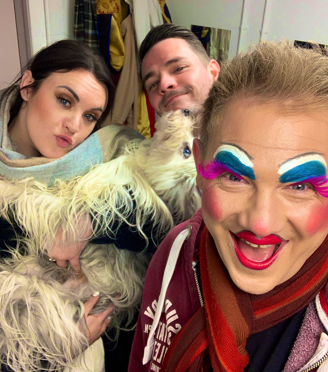 Always loving a pre-show selfie…!! <a href="/DecoNorthampton/">The Deco Northampton</a> #panto #snowwhite