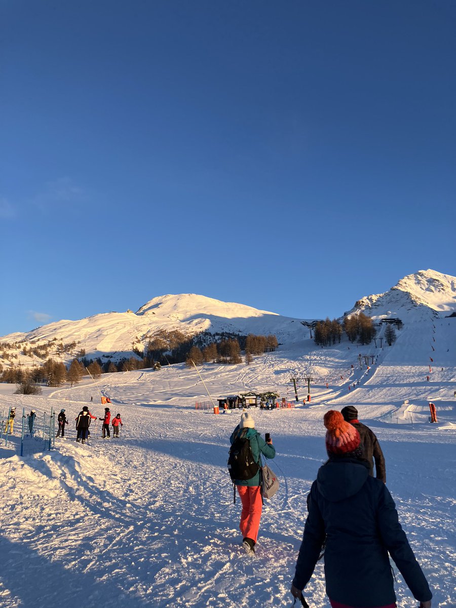 Amazing time in #sestriere with <a href="/HolyportCollege/">Holyport College</a>. Been a pleasure to rep for them! Plenty of snow, skiing and fun evenings together. Can’t wait for the next one! ⛷️