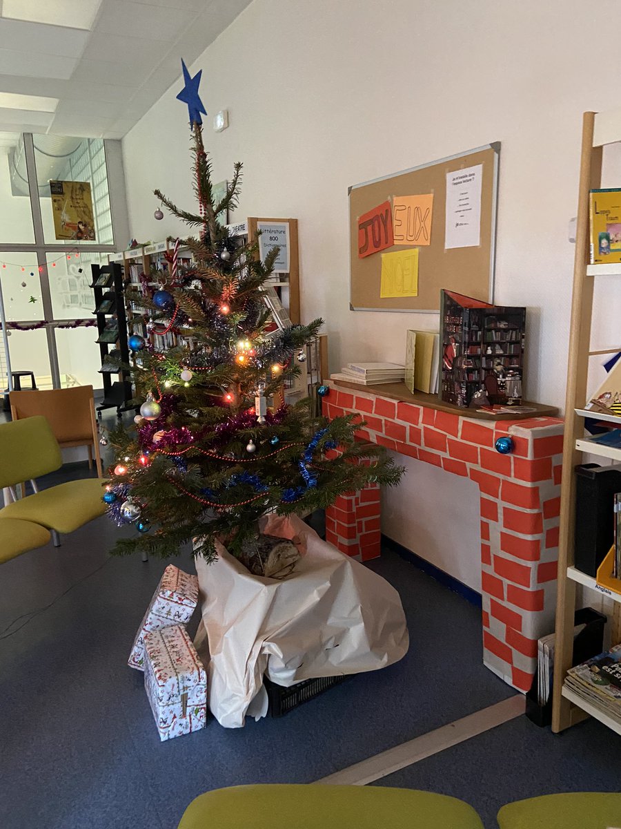 navarro48308978's tweet photo. Concours de la salle de classe la mieux décorée! Une belle implication des élèves et de leurs professeurs! Beau travail d’équipe #dsden03 https://t.co/W2yO5dY30t