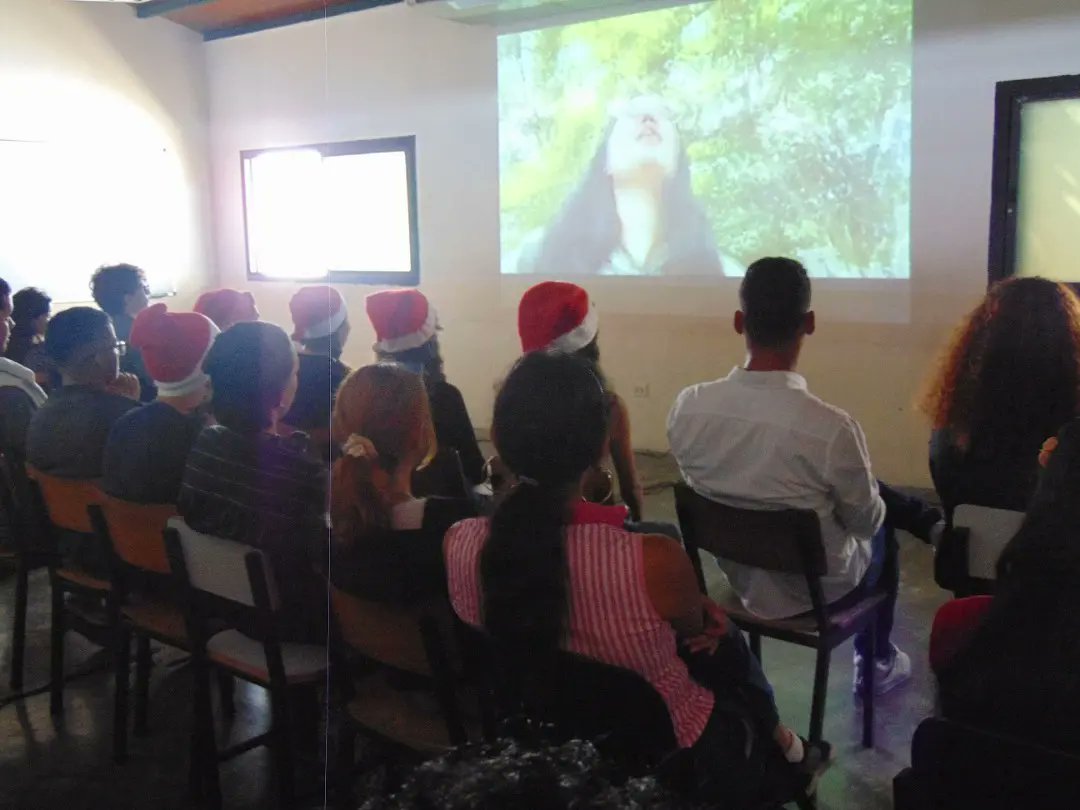 “Unidos por la música” arrasó las premiaciones del Mavfest 2022 de la <a href="/uney_oficial/">UNEY</a>, en su VI entrega a través del docente <a href="/yeikogomez/">________Yeiko</a>. 09 cortos y un tráiler fueron realizados por estudiantes del PNF en Diseño Integral Comunitario. <a href="/MedozaWullian/">Wullian Mendoza</a> <a href="/marioyovera/">Mario Yovera</a> <a href="/Marvict3/">Maria Victoria</a>