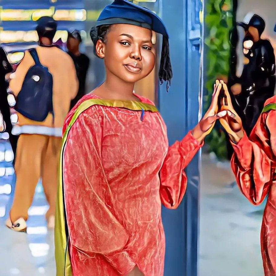 Debo_arah's tweet photo. Exactly one week today that I bagged B.Agric in Agricultural Extension and Rural Sociology. Journey of 5years turned 7years, all thanks to #covid19 and #asuustrike ah ah...

Dress made by: @debo_arah_crafts
Hair by: @kennex_naturals
Photograph by: @jogiashot_it 

#oaugraduate https://t.co/B0b8iZRdTW