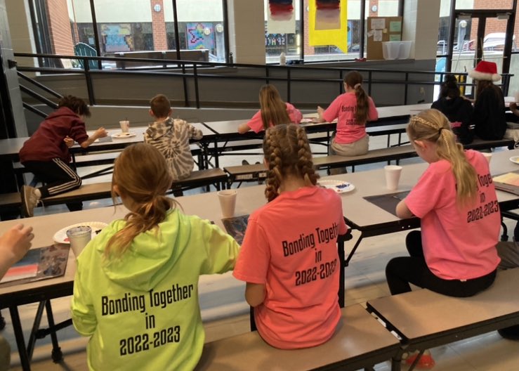 Chuck Hoff - Art Teacher and LWC Track Coach tweet media