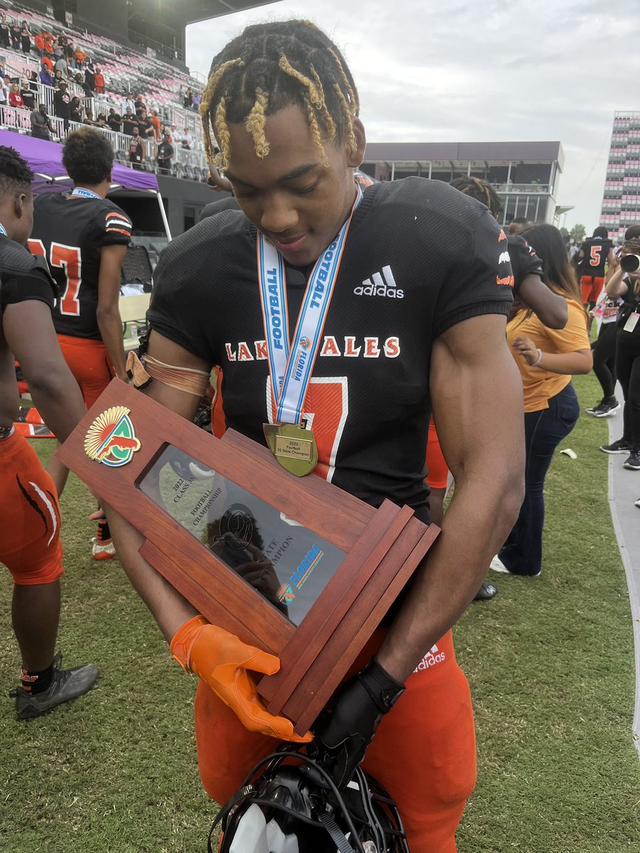 Corey7H's tweet photo. I Told Y’all We The Who’s Who’s Ring 💍 Us Please @TaVarisJohnson9 @xmarcthespott @CoachAG_3 @lwhs_f @polk_way @H2_Recruiting https://t.co/n8liihscKk