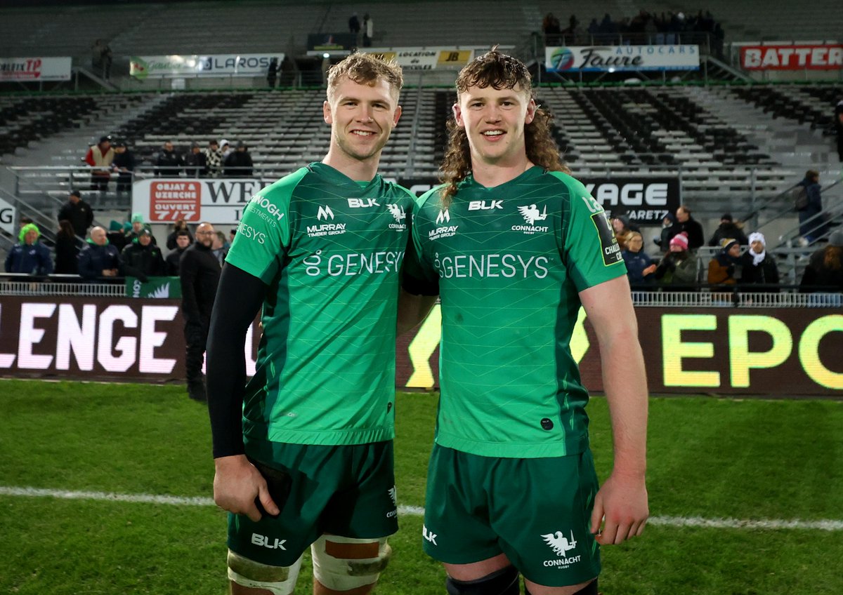 connachtrugby's tweet photo. A proud day for the Murray family seeing these two share the pitch together 💚

#GrassrootsToGreenShirts https://t.co/8vHRnmOLRZ