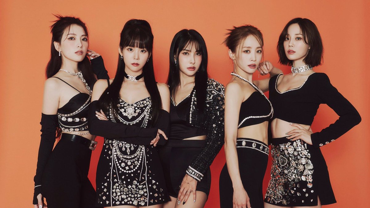 KARA becomes the first girl group in history to earn a Music Show