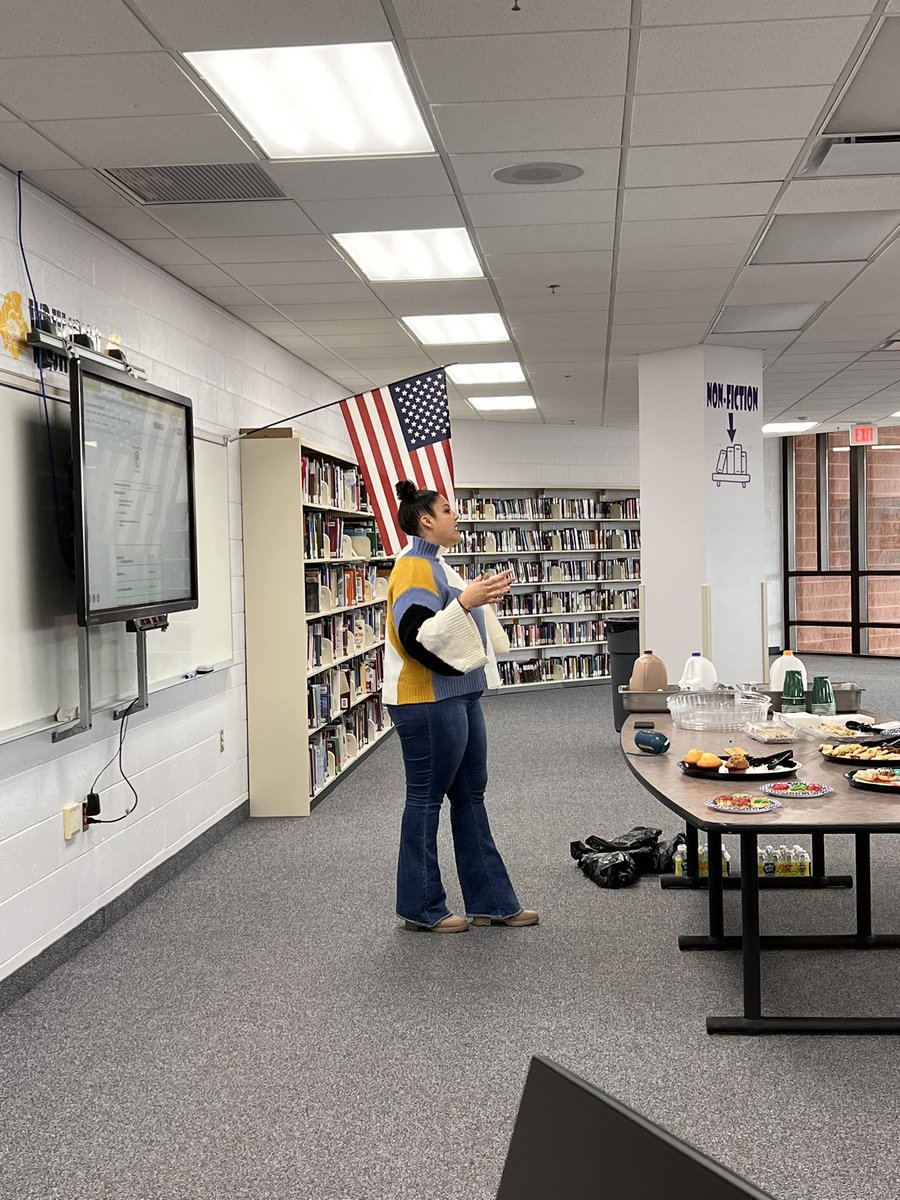 ItsMsHilbert's tweet photo. We started our morning with our Raider of the Quarter breakfast celebration. Before being led in a meditation to get our PD started. And ended with a little @RaidersofWRJH scavenger hunt. An amazing day spent with staff! 💜💛 #WRJHProud https://t.co/A7RRUsYbMa