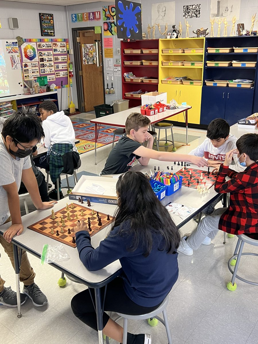 Mark Twain Chess Club! <a href="/EastMaine63/">EastMaine63</a> <a href="/sussman_howard/">Howard Sussman</a> <a href="/EllianEydis/">Ellian Eydis</a> <a href="/MarkTwainD63/">Mark Twain School</a>