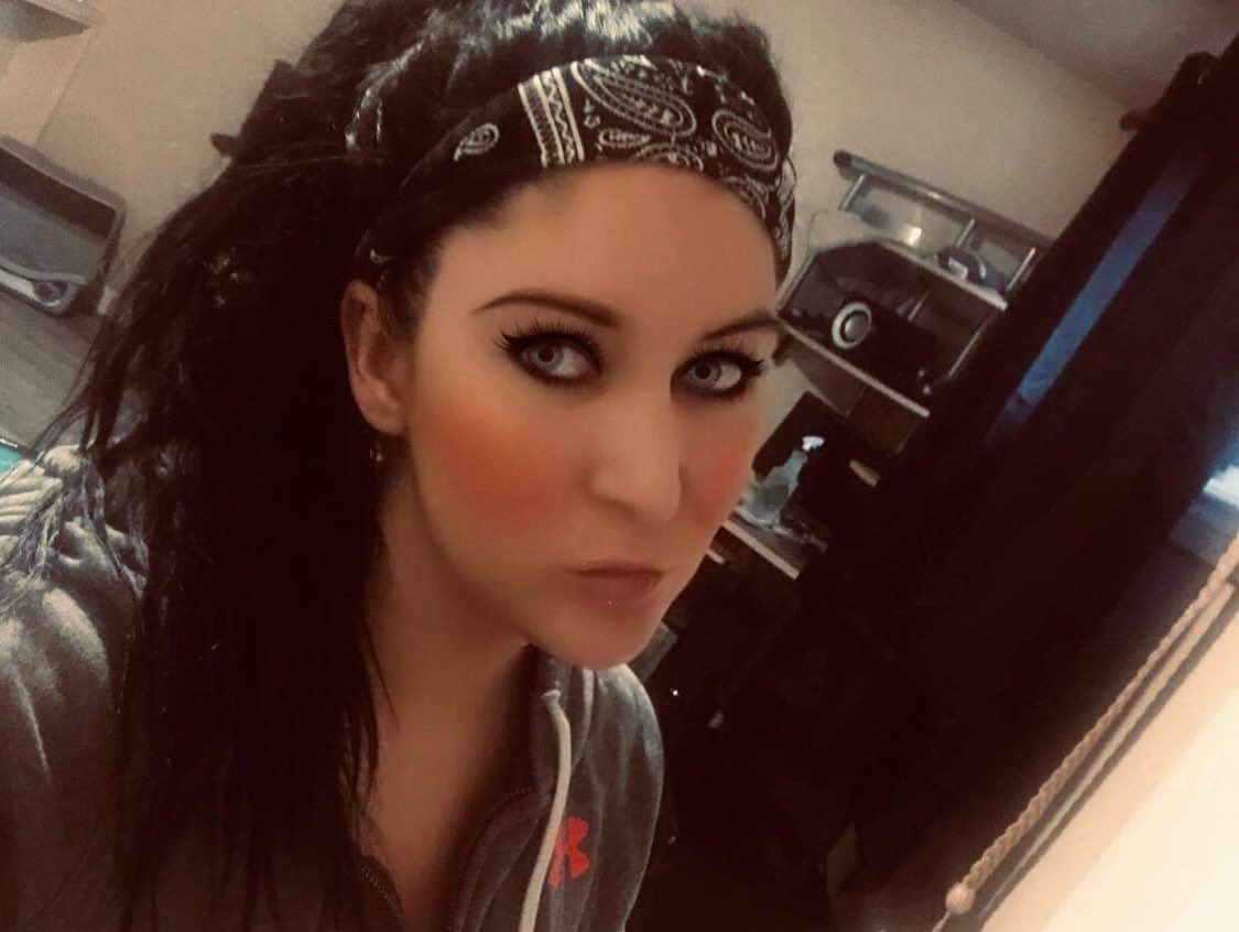 DjKittin's tweet photo. Nobody’s perfect—>pew pew that shyt #rememberyourpast #dontbefake my homies stay real #onmylevel #streamergirl #gohard #badgirls see you all tonight @scandaljenova #loveyourself #loveyourfam #girlswholift https://t.co/uAL6qPDGjy