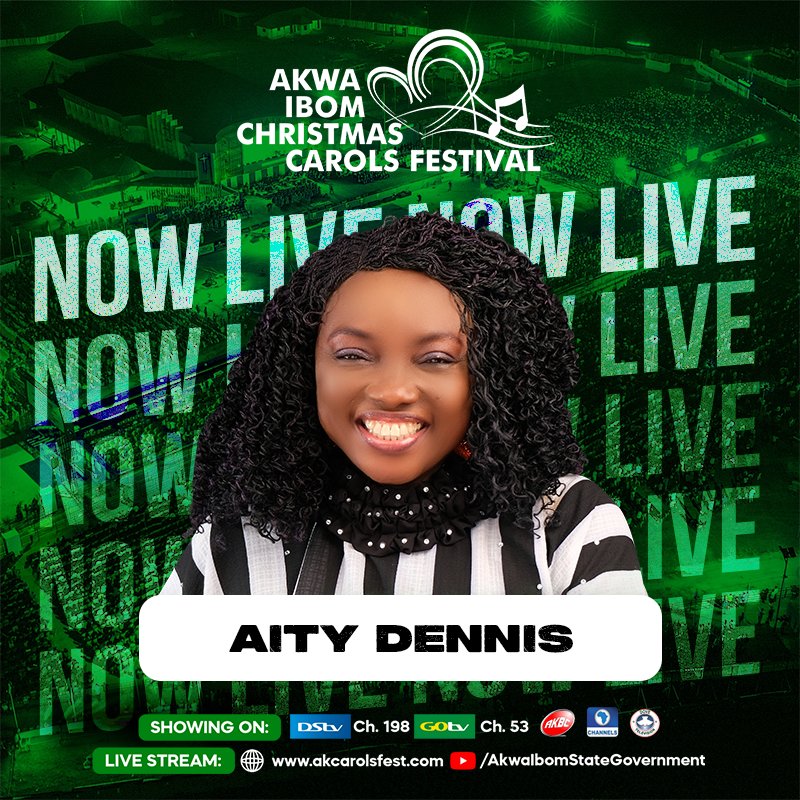 The energetic Aity Dennis leads us in worship tonight #AKCAROLSFEST2022