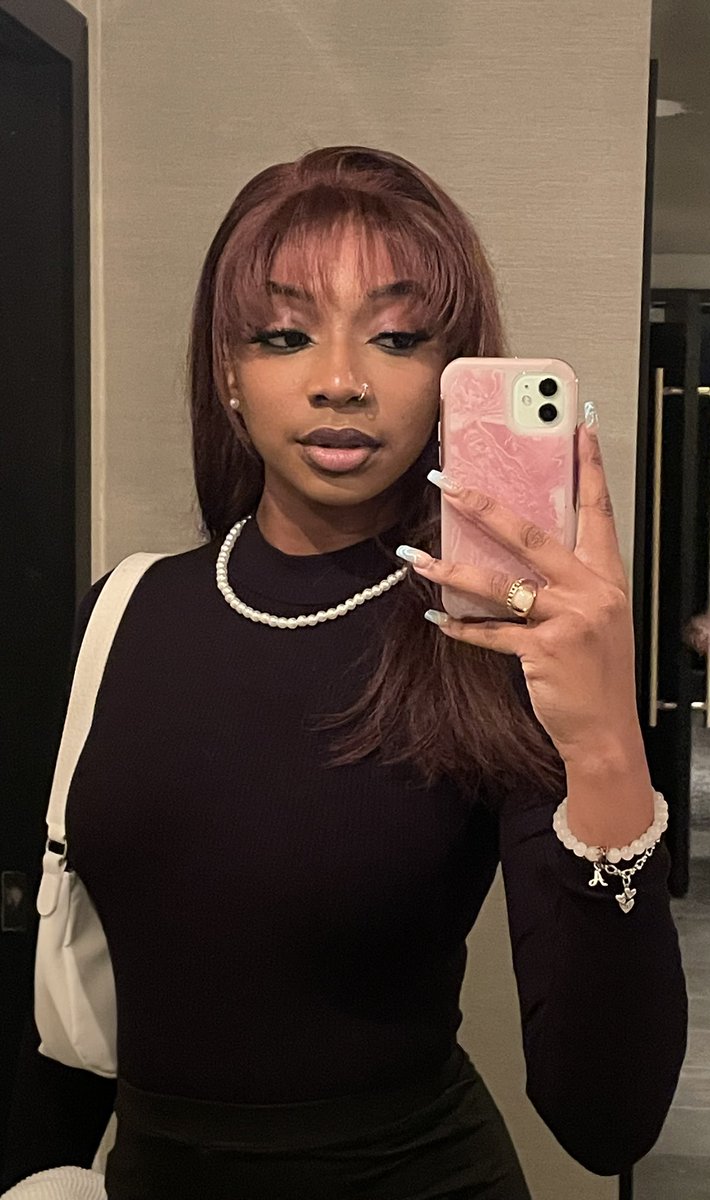 AlexNneji's tweet photo. Is your neck okay? https://t.co/KZIR40yo7J