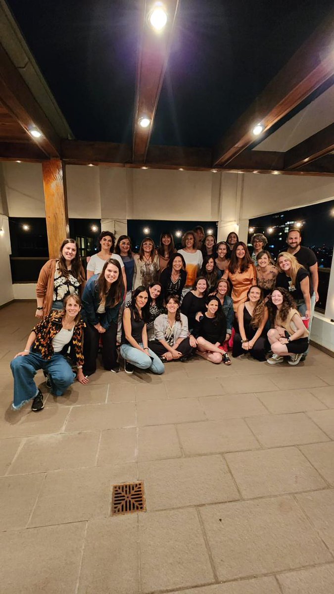 Extendemos estos deseos para ustedes y les deseamos un muy buen fin de año ✨

Presentes 🙋🏻‍♀️ Educación a distancia, Evaluación de Proyectos y Sistemas, Comunicación y Educación y Educación y Tecnologías.

#FullTecnoEdu