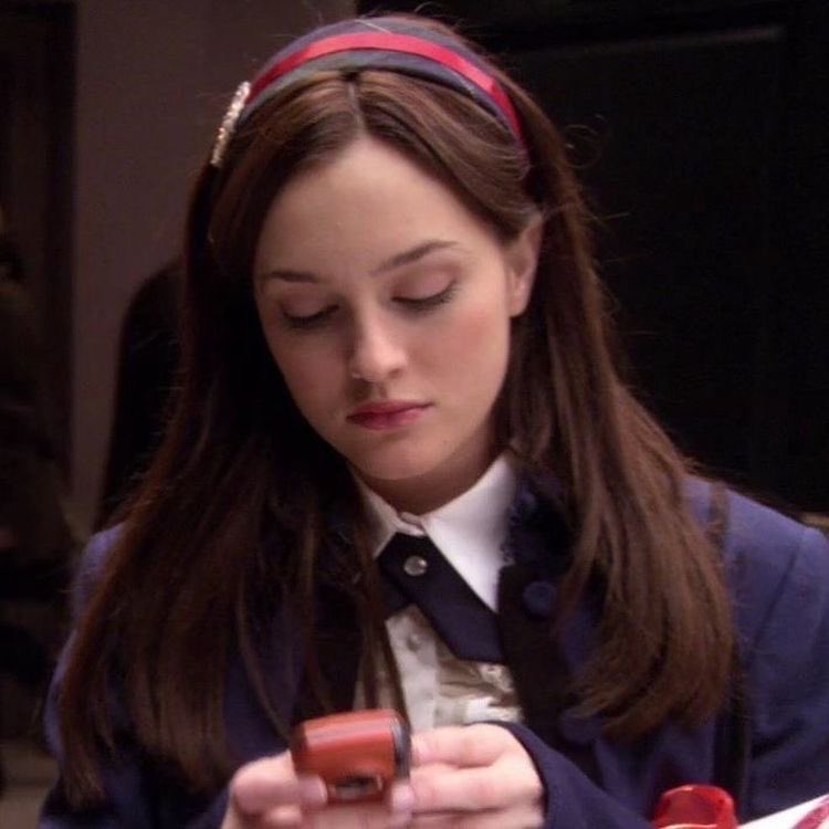 isabstud's tweet image. pelas 4 primeiras fotos do meu pinterest você sentaria comigo no intervalo?