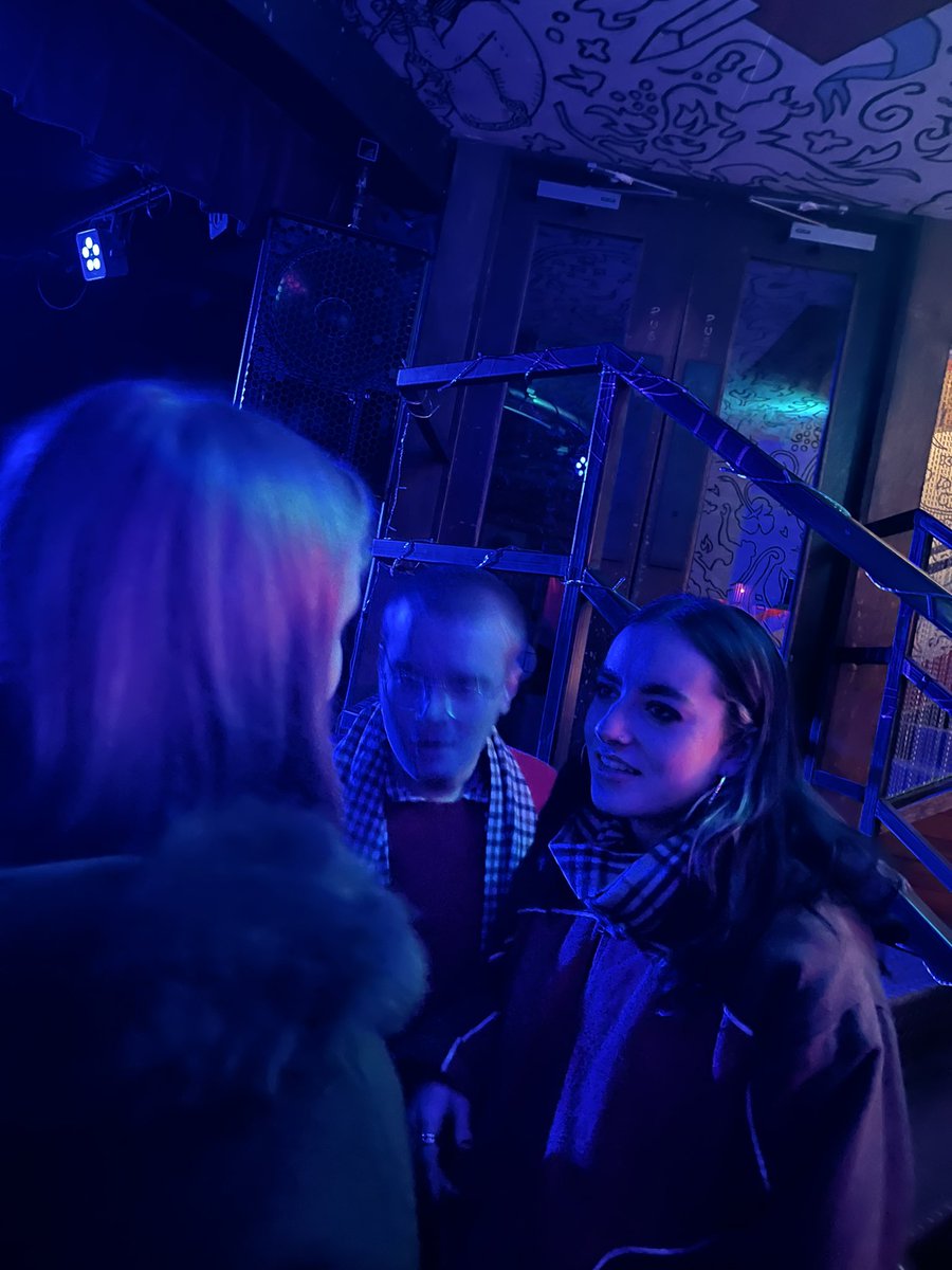 sophy_io's tweet photo. maisi and alfie spotted interacting with fans in a london club tonight! 

god i wish i was them!!! https://t.co/dzAxkFI0U7