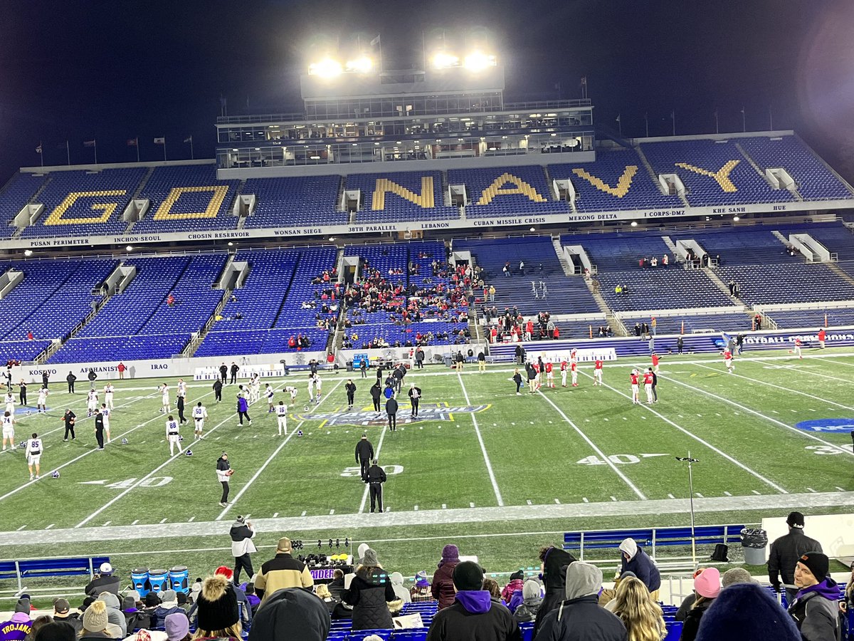 davidpgast's tweet photo. Settling in to see @MountUnionFB in the D3 national championship. Starting the year with Football. Ending it with @StevensonLax playing for the ring? Make it happen @GastGriffin https://t.co/XJmHz2T31h
