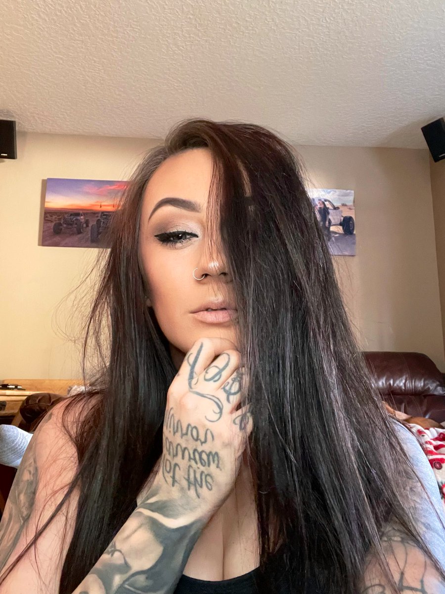jessicawon57's tweet photo. Friyay ✌🏼💋 https://t.co/SabDRueecV