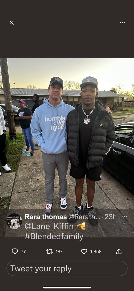 DaddyCoop28's tweet photo. Rebs now throwing cash instead of trash!!! Funny how soon you forget RaRa!!! @Rarathomas_ @Lane_Kiffin https://t.co/Ryhn21Rhns