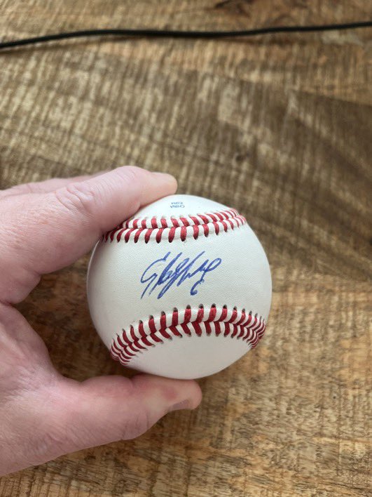 CaseyJ_516's tweet image. 🚨Mets Contest Alert🚨
Didn’t hit last time so let us try again!

A Starling Martè⭐️💫 signed baseball I got at Spring Training in PSL this year

Rules: Retweet this and follow me

Must hit 19K followers by Sunday 12/18 at 11:59pm EST 

Good luck and #LGM