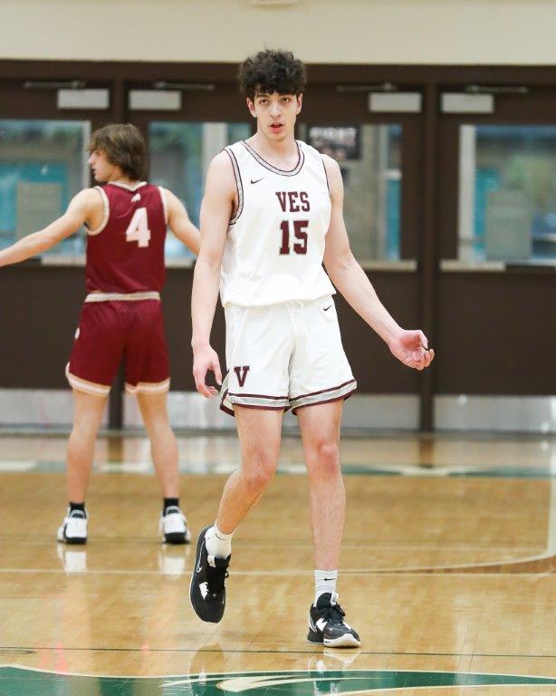 6'10 2023 Efe Sekeroglu has an intriguing skillset at his size/position. Has the ability to start the break with his ball handling ability. High IQ, sees the floor &amp; makes the right play. <a href="/EfeSekeroglu1/">Efe Şekeroğlu</a> <a href="/VES_MBB/">VES Boys Basketball</a> #PhenomHolidayClassic