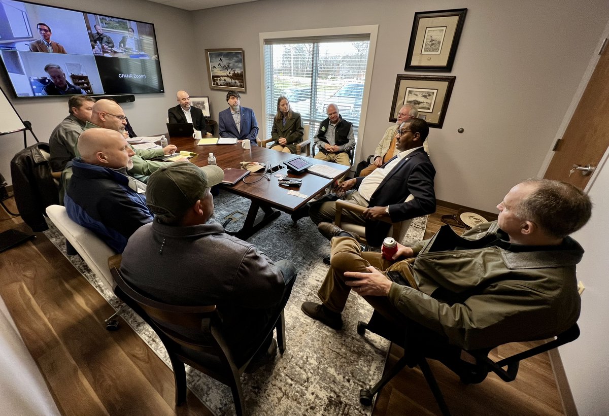ArkansasNRCS's tweet photo. Homer Wilkes @USDA UnderSecretary for Natural Resources&amp;Environment joined @UAMonticello in Humphrey to announce funding for Partnerships for Climate Smart Commodities projects incl. approx. $3.7M for an #Arkansas based #Climatesmart forestry pilot project https://t.co/DzIHCZTp8K https://t.co/QCndCJwB4Y