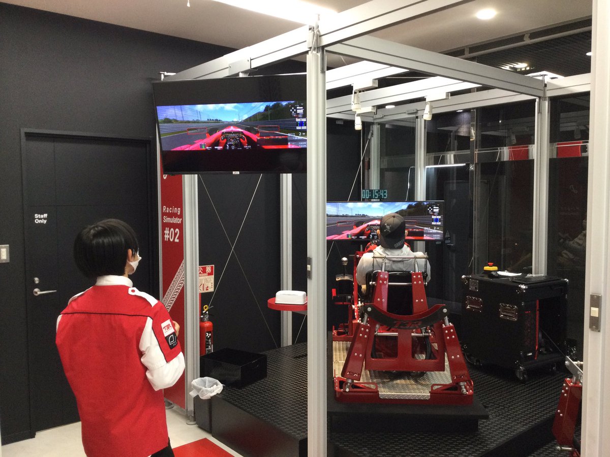 D_BASE_'s tweet photo. 新規のお客様ご来店です！
 #F138🏎 で #鈴鹿サーキット 走行中です🔥
初見プレイの場合はマシンとコースに慣れていただくため、20分プレイをお勧めしてます😆
 #広島  #ディーベース  #アセットコルサ  #t3r https://t.co/NdayNLsxXC