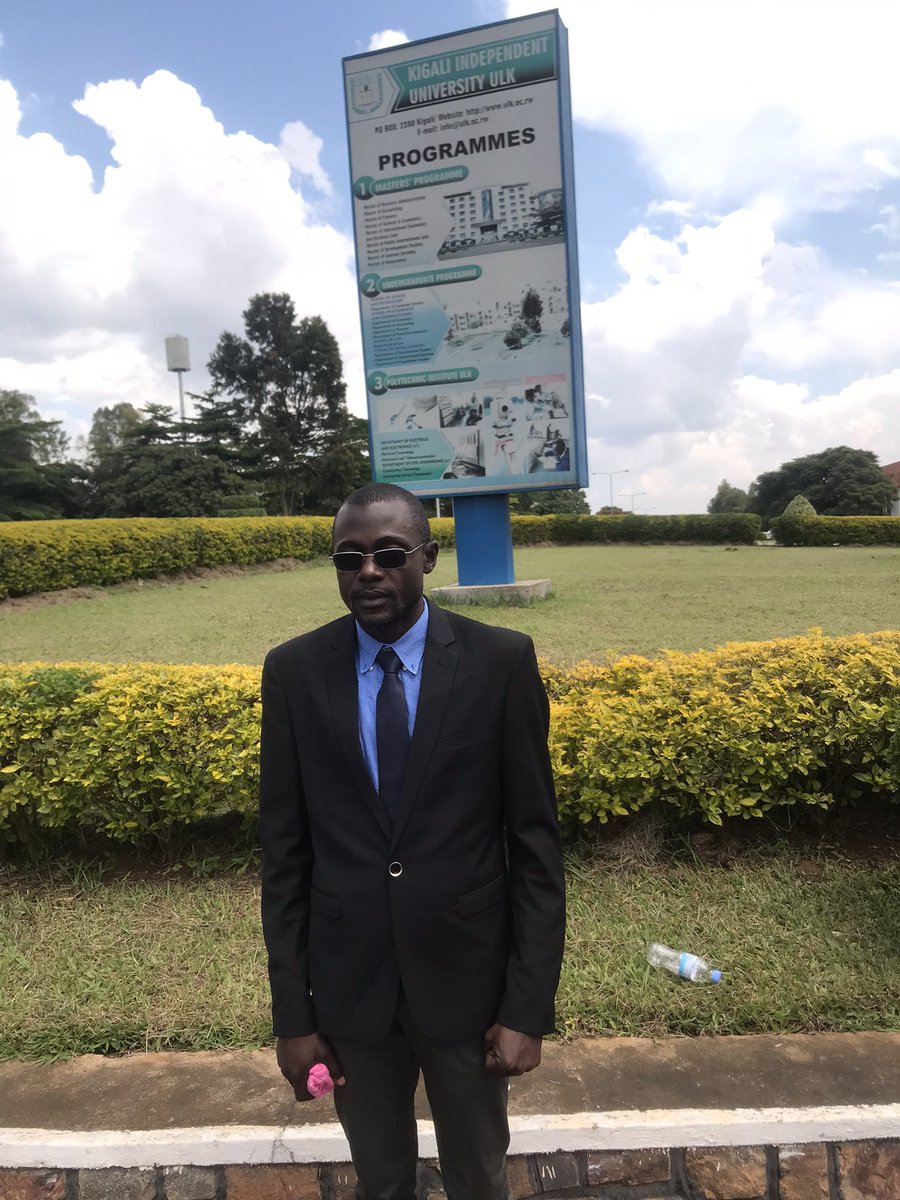 DemocratesN's tweet photo. @nzey_patrick en séjour de 3 jours à Kigali où il a pris part à la collation des grades acad hier, à l’ULK avec la communauté estudiantine congolaise #Rdc https://t.co/aQlfoaWjry