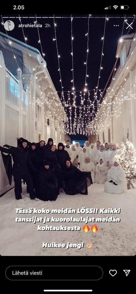 HaapalaRiitta's tweet photo. Ainutlaatuinen musiikkielämys ensi kertaa Suomessa la 17.12. klo 16 ja 19 #Joulevangeeljum #musiikkinäytelmä Pitsikaupungin kujilla⭐️ 230 näyttelijää. Ilmainen! @raumafi https://t.co/64nnnk9T3Q #tangokuningatar #ElinaVettenranta #AtroHietala #KalleVirtanen #VenlaWallenius https://t.co/EWm9rIXmKN