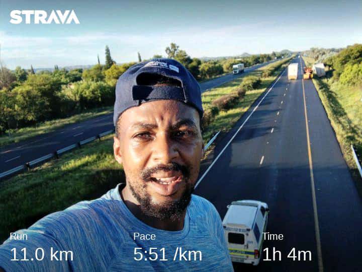 tello_rams's tweet image. Sat morning long run activity. 
13km to go to finish 2022 running season. 
1038km was the target, and we just an hour way to archive that.
#TSHABakoo 🏃🏃🏃
#RunningWithTumiSole 
#IChoose2BActive 
#double2021efforts 
#ipaintedmyrun 
#FetchYourBody2022 
#progressoveremotions