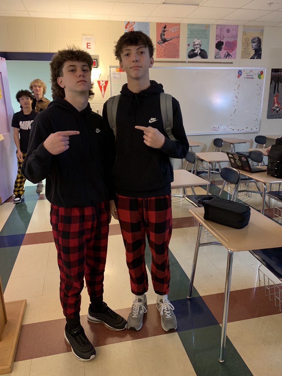 mrs_samfrye's tweet photo. Lots of Jammie twins today! ❤️💚🤍  @MonroeSupt @Htarin #thriveinthehive https://t.co/YlenwUpdEP