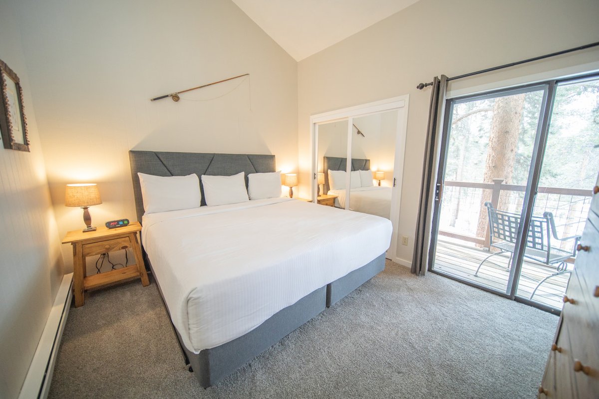 skisummitcove's tweet image. Welcome to Feature Fridays! Tune in every Friday to checkout the featured vacation property of...
bit.ly/3YpOgJL
#visitkeystone #keystonecondos #keystoneresort #stayhere #vacationcondo #skicondo #summitcovelodging #woodfireplace #forestviews #keystonepropertymanagement