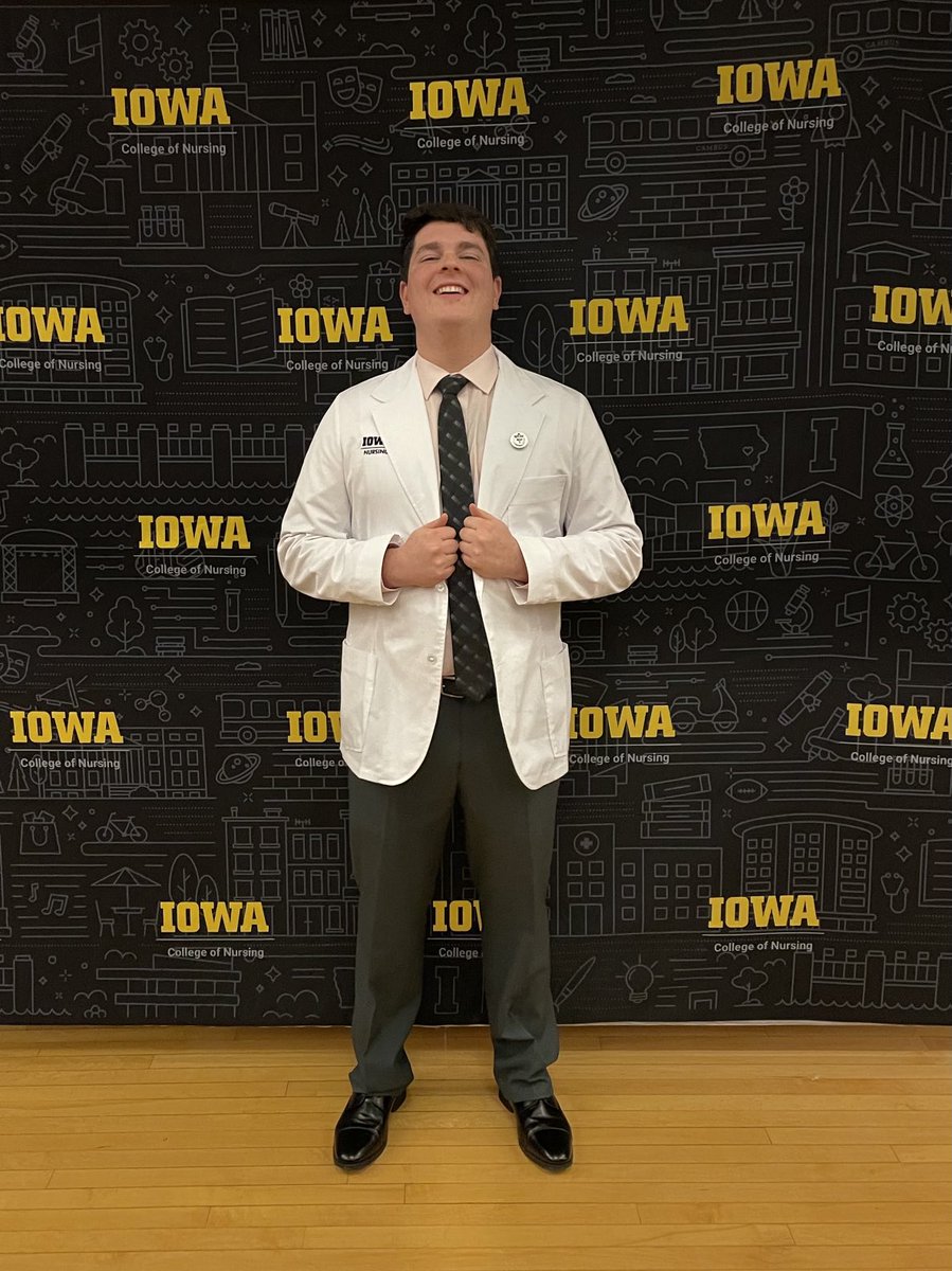 MrsGlobokar's tweet photo. Look out, world! You could end up with this guy as your nurse! (And you’re in good hands!)  Pretty proud of ⁦@tim_globokar⁩ ! ❤️ https://t.co/aCsBsLtUJc