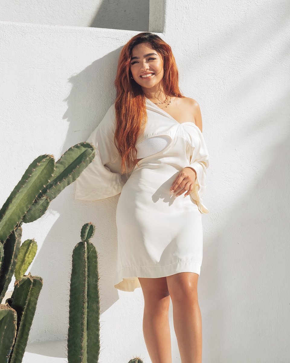 hmphilippines's tweet photo. Looking fresh in white cut-out dress😍
Get inspired by @iamandrea_b look from the Tropical Essentials Autumn collection and wear it in your holiday getaways! #HMforALL #TropicalEssentialsforAndrea

Shop and explore more styles from P599 in this collection:https://t.co/uvlgXmPio9 https://t.co/1bHYbYgWtE