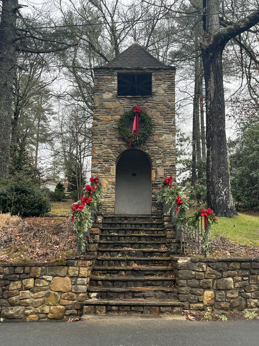 JuliaHigdon's tweet image. Unforgettable visit to @CrossnoreComm  Marjorie Williams Academy - a campus and residential program for foster children. Check out student created products available in the Miracle Grounds Cafe and woven coasters. #NCDPI #OFP_NCDPI