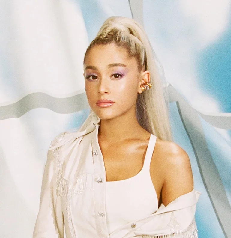 giawgrande_'s tweet photo. 2018: Platinum-Blonde Pony https://t.co/mGuap1yW7o