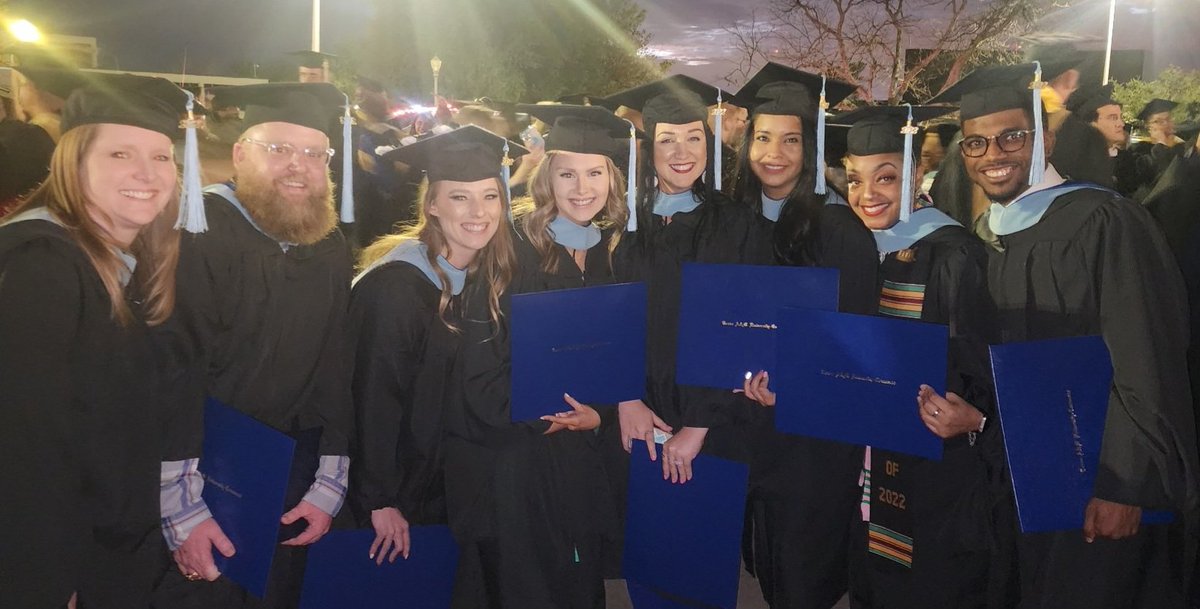 Team One.4 🎓 We did it!!! Class 2022.
<a href="/TylerISD/">Tyler ISD 🏛</a>