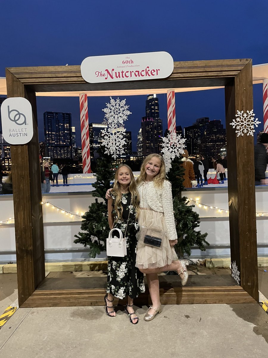 Molly Ebeier tweet media