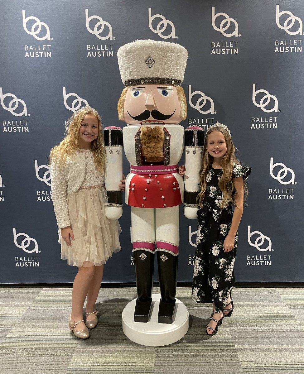 Molly Ebeier tweet media