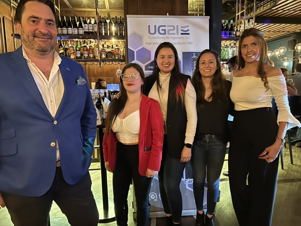 mgmoles's tweet photo. Gracias @Lizeth_moncada1, @yiyi_079, @estefania_RH19 e @IvonneCruzFino x vuestro trabajo en @UG21Consultores #Colombia 🇨🇴.Sin ustedes, imposible cumplir este bonito sueño d diseñar y poner en valor infraestructuras xra el bienestar d la sociedad
#addvalueengineering #Navidad2022 https://t.co/puT87uK9QT