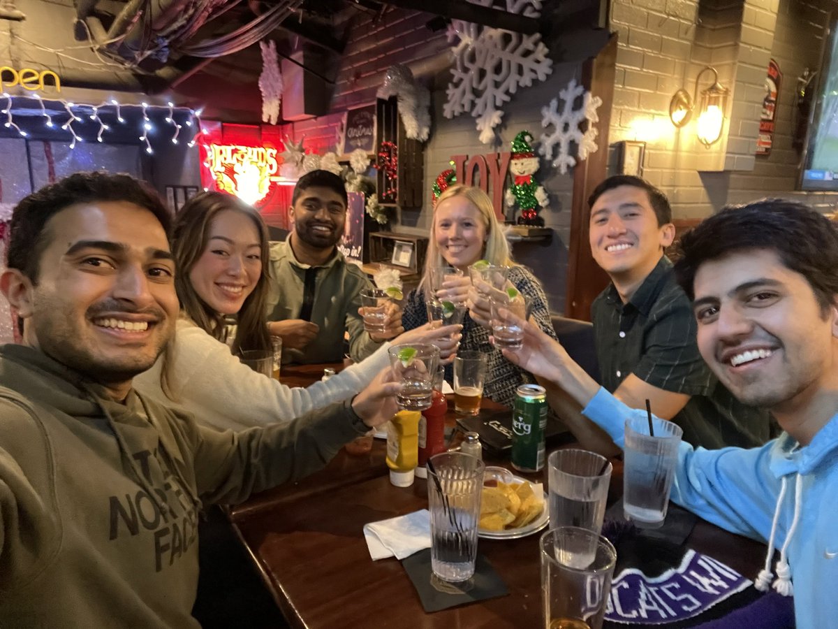 A toast🍻 (tequila shot) to the end of interview season - Looking forward to see where the @NUFeinbergMed crew goes! Good luck to everyone applying! #UroSoMe #Match2023