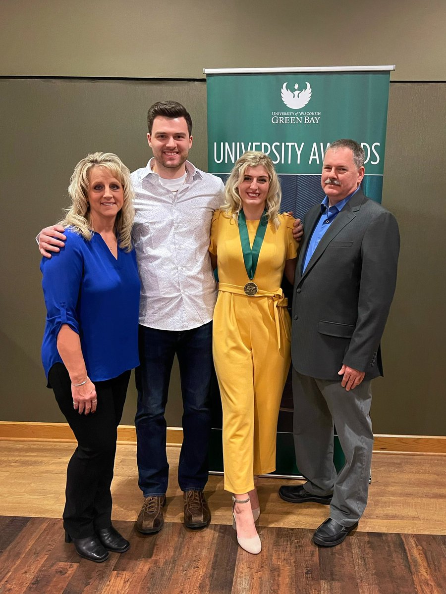 colelep's tweet photo. proud of you sis 🏅 https://t.co/wv3KYVzM4E