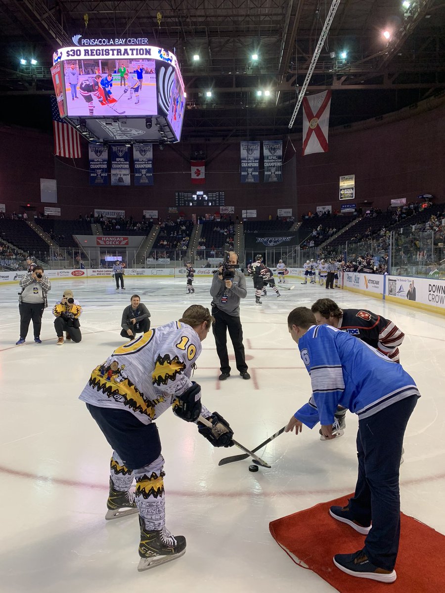 Voltigeur De Drummondville Football Clipart