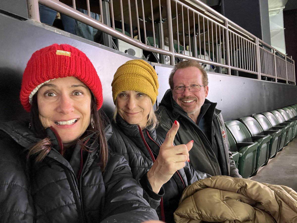 Tracey Winey tweet media