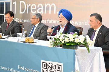 airnewsalerts's tweet photo. Union Minister @HardeepSPuri addresses curtain raiser press conference on India’s flagship Energy Event, India Energy Week 2023 in #Bengaluru; says  India is looking forward to setting up international biofuel alliance under India’s #G20 presidency. 

#IndiEnergyWeek https://t.co/56aXI7qR4x