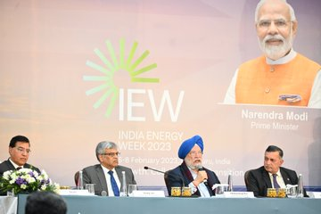 airnewsalerts's tweet photo. Union Minister @HardeepSPuri addresses curtain raiser press conference on India’s flagship Energy Event, India Energy Week 2023 in #Bengaluru; says  India is looking forward to setting up international biofuel alliance under India’s #G20 presidency. 

#IndiEnergyWeek https://t.co/56aXI7qR4x