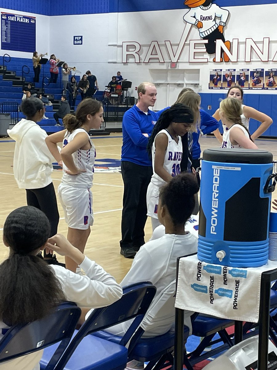 rhsduncan's tweet photo. Lady Ravens up 33-23 heading to the 4th https://t.co/5J2kfY9ylt