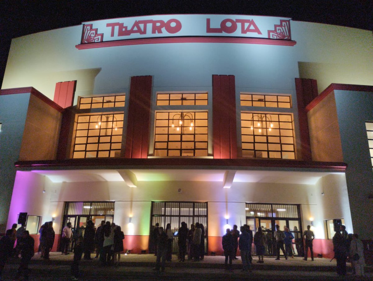 albertolarrains's tweet photo. Lota es el lugar de mi corazón y hoy con mucha alegría pude estar con mis hijos e hija a la inauguración de su teatro. Más de 11 años de abandono llegan a su fin, y seguimos fuerte trabajando para que la comuna sea patrimonio de la humanidad. https://t.co/KWrCi7si75