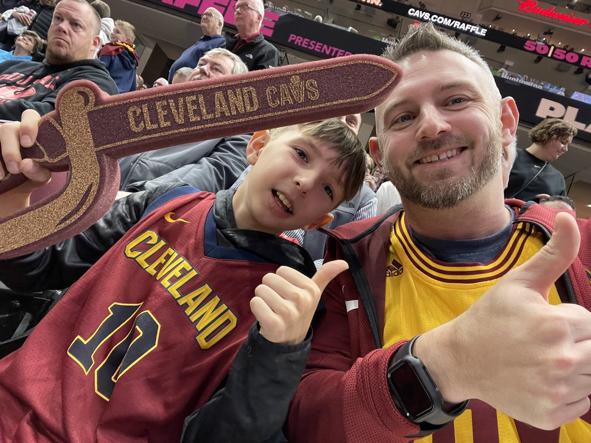 i_am_Bmoll's tweet photo. @cavs #letemknow https://t.co/tKDO4jKumo